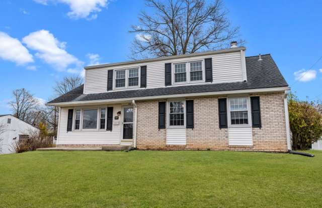 Updated 5 bed 2.5 bath Single Home available Oct 1  in Warminster Gallery 3