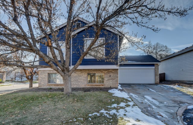 694 Delwood Ct - 694 East Delwood Court, Highlands Ranch, CO 80126