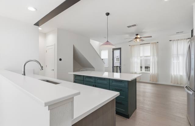 8711 East Hampden Avenue Gallery 2