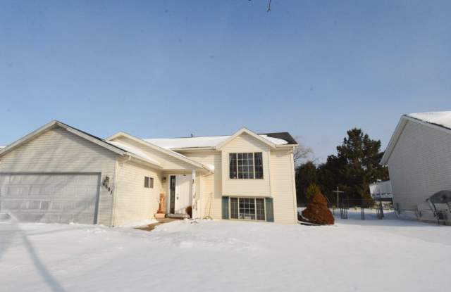 Spacious 4 bed 2 bath House For Rent photos photos Spacious 4 bed 2 bath House For Rent photos photos