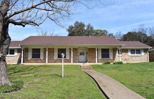 5512 Sam Calloway Road - 5512 Sam Calloway Road, River Oaks, TX 76114