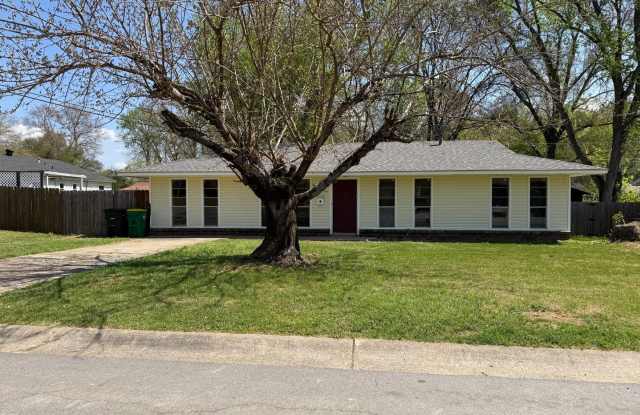 7910 Mustang Dr., Sherwood AR 72120 -  Nice affordable 3 or 4 br just off Club Rd. photos photos