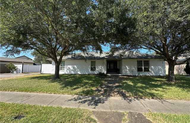 1905 Oak Ridge Drive photos photos