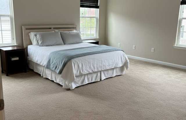 1023 Anderson Place Southeast - Room 1 Gallery 2