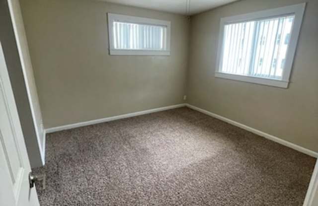 REGAL APARTMENTS Gallery 4