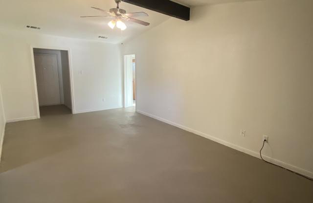 578 Verna Lee Boulevard Gallery 4
