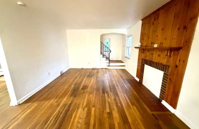 Crafton - 3 Bedroom 1 Bath Home for Rent Gallery 4