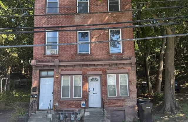 632 4th Street - 3 photos photos