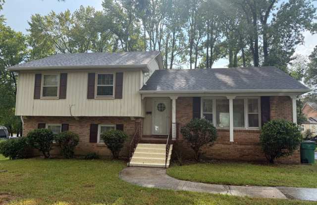 Beautiful 4-Bedroom Home in East Charlotte! Gallery 1