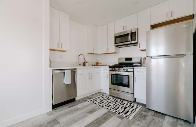 2902 30th St photos photos