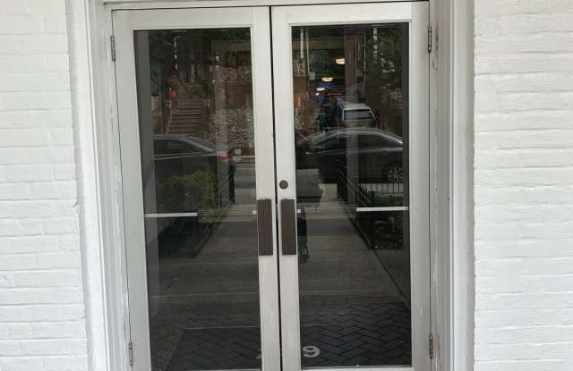 Bayview House - 299 Saint Marks Place, Staten Island, NY 10301