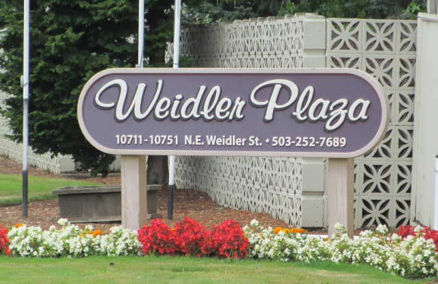 Weidler Plaza photos photos