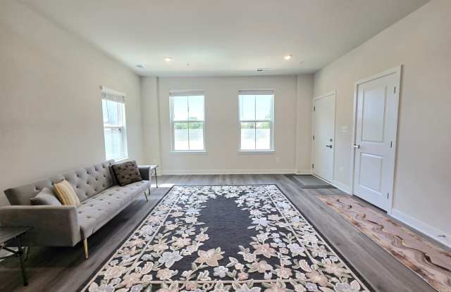 4528 Dandelion Loop - 1 Gallery 4