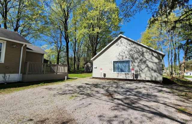 830 Woodville Rd photos photos