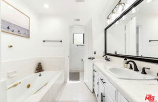 1108 18th Street - 1108 18th Street, Santa Monica, CA 90403