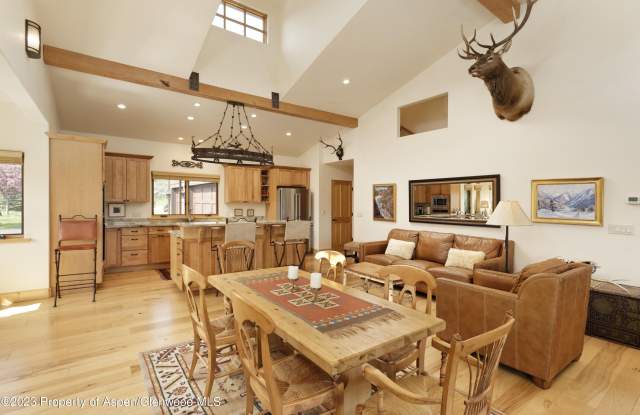4072 Crystal Bridge Drive Gallery 2