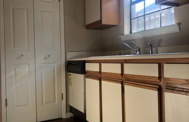 4356 HIllside Oaks Circle Gallery 4