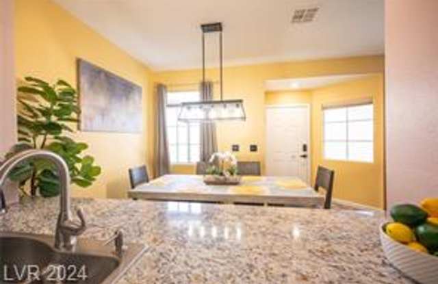 Gorgeous 3 Bedroom Remodeled Near Summerlin photos photos
