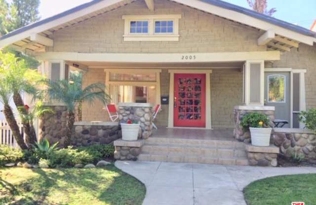 2005 Beachwood Drive photos photos