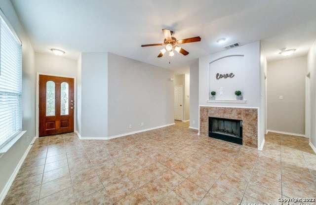 2802 Crusader Bnd Gallery 2