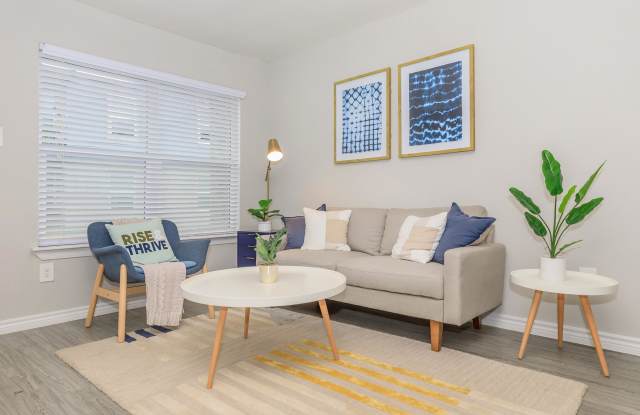 Valencia Grove photos photos