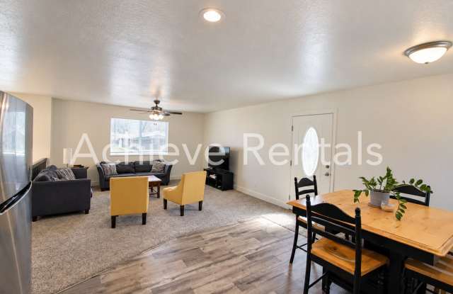 Room for Everyone! Spacious 5-Bedroom Logan Home Near USU & Logan Canyon Gallery 4