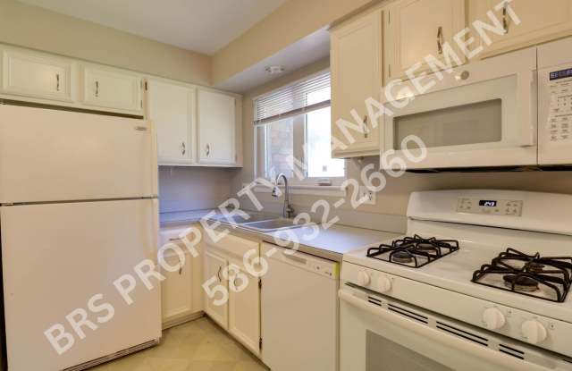 Beautiful 3 bedroom 1 1/2 bath Shelby Twp. ranch Gallery 4