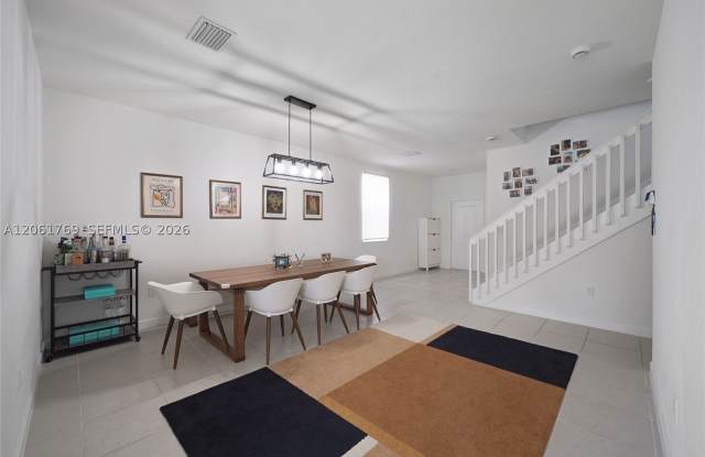 2629 SE 24th Ct Gallery 4