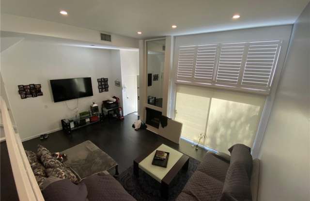6209 Nita Avenue - 6209 Nita Avenue, Los Angeles, CA 91367