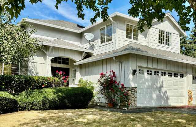 4 Bed / 2.5 bath Kirkland single family home $4,195/month Gallery 1