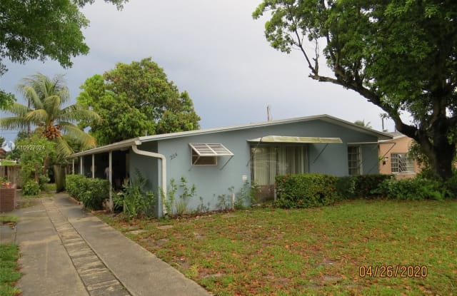 224 NE 24th Ave - 224 Northeast 24th Avenue, Pompano Beach, FL 33062