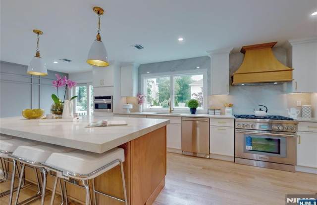 415 Bailey Road - 415 Bailey Road, Paramus, NJ 07652