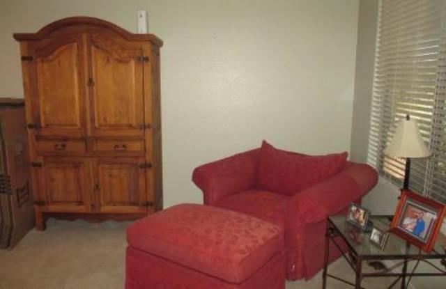 1731 E POWELL Way Gallery 2