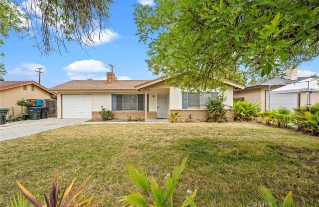 440 W Thornton Avenue - 440 West Thornton Avenue, Hemet, CA 92543