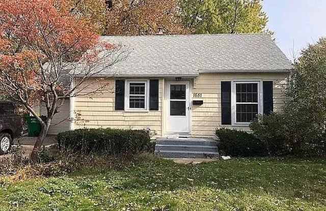 Charming Home in the Heart of St. Louis Park Gallery 1