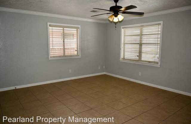 3306 Avenue R 1/2 Gallery 2