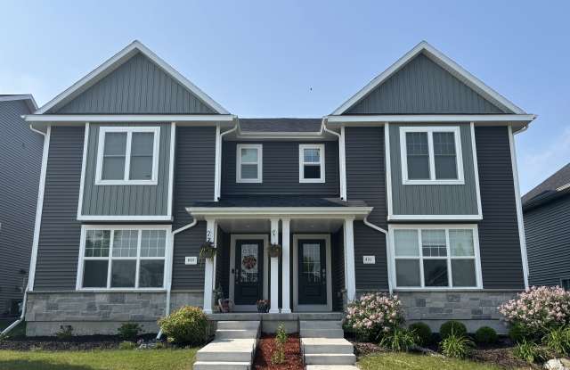 631 Hillcrest Dr photos photos