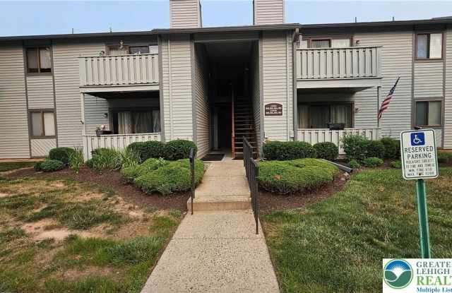 1016 Dogwood Court photos photos