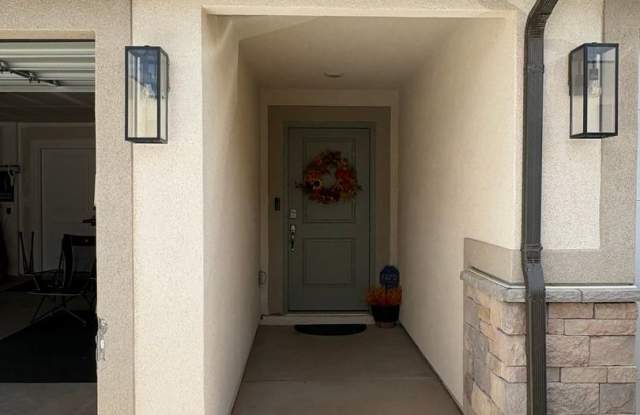 Washington Townhome Gallery 3