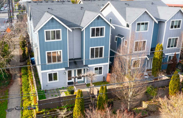 3 Bedroom End Unit Townhome in Wallingford Gallery 3
