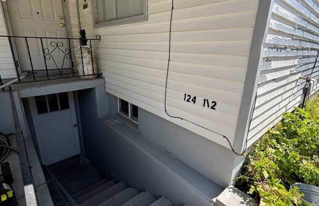 124 & 124 1/2 McKinley Ave photos photos