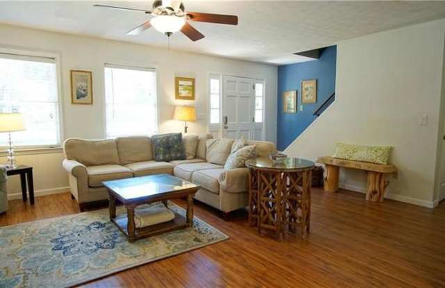 476 Club View Drive Gallery 3