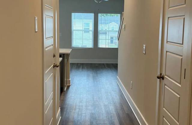Modern 3-Bedroom Townhome Near Downtown Greer with Garage & Loft Gallery 3