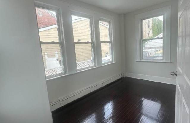 195 Brookdale Ave Gallery 4