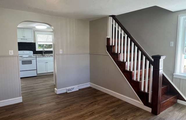 Newly Renovated 3 Bedroom Home Gallery 3