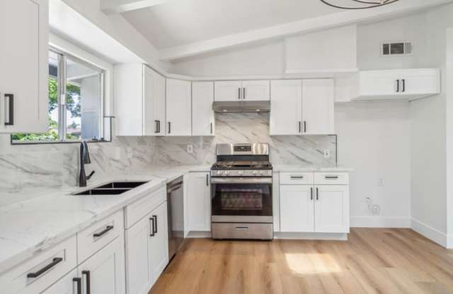 102 Glendora Avenue photos photos
