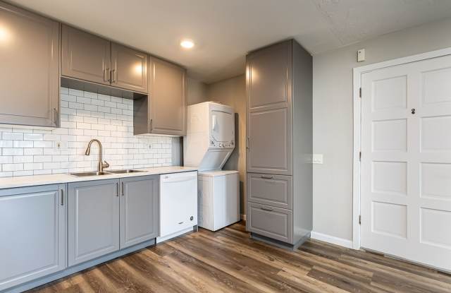 2 Bedroom 1 Bath Condo In Carlsbad, California Gallery 3