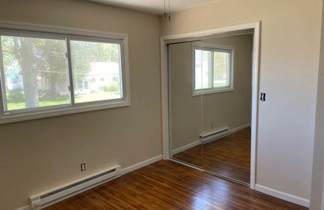 2 Bedroom, 1 Bathroom Duplex in Camanche, IA Gallery 4