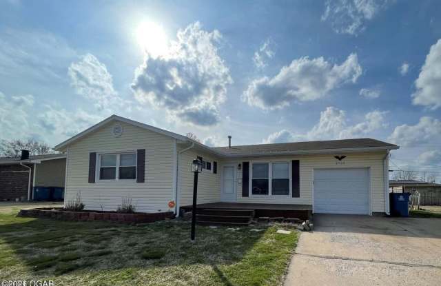 2720 S Iowa Avenue photos photos