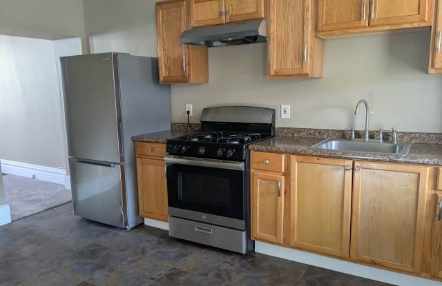 2 bedroom, 1 bath Single Family House in Beaver Falls photos photos 2 bedroom, 1 bath Single Family House in Beaver Falls photos photos